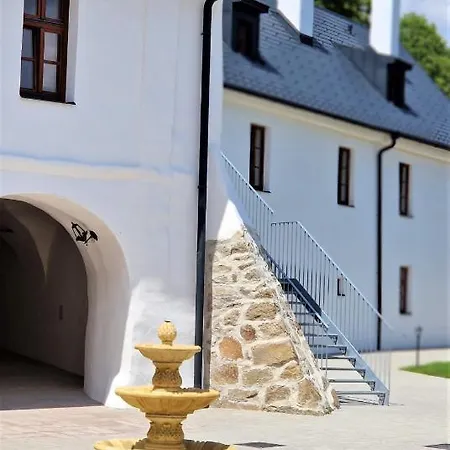 Hotel Resort Nová Včelnice 3*