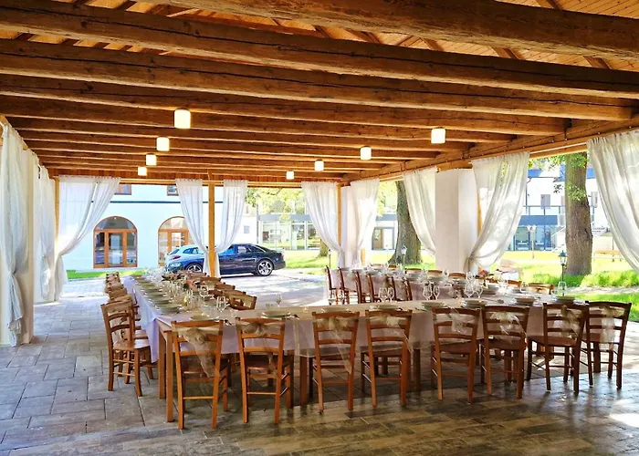 Resort Nova Vcelnice فندق 3*